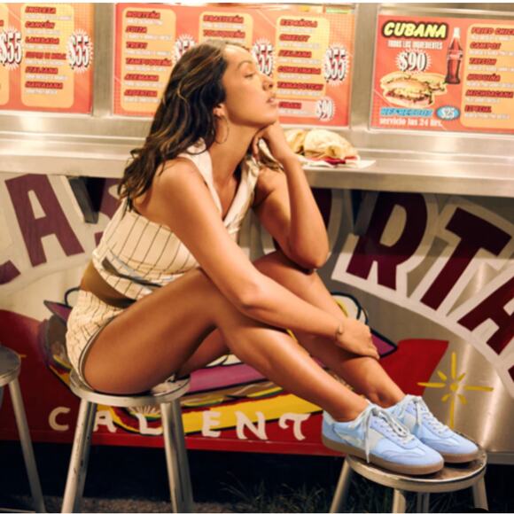 Dolce Vita Women Notice Sneakers Blue Sz. 6 NWOB Colorful Comfort Trendy - Picture 3 of 11